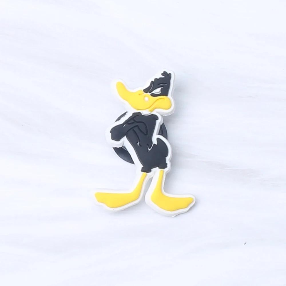 Pins daffy duck